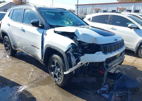 2023 Jeep Compass Trailhawk 4X4 z USA, uszkodzony, nr VIN 3C4NJDDN1PT505798